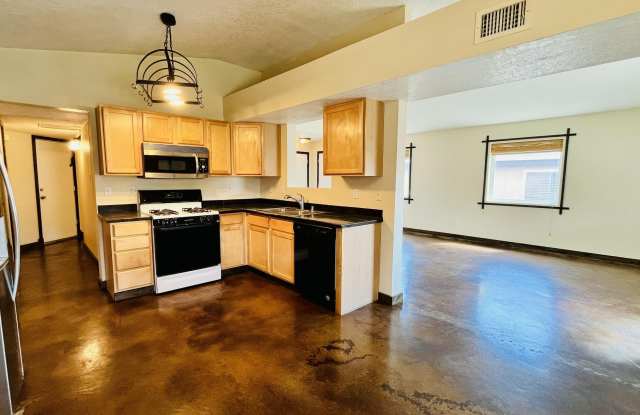 5600 Mesa Ridge Road NW Gallery 4