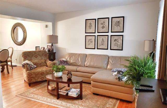 6443 Oriole Drive Gallery 3