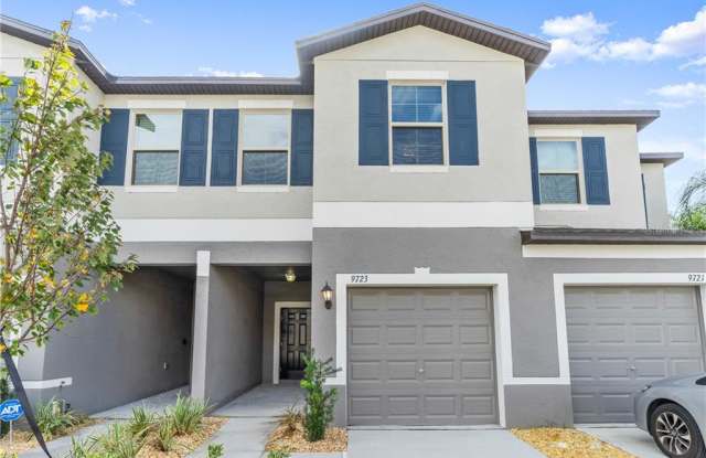 9723 PEMBROOKE PINES DRIVE - 9723 Pembrooke Pines Dr, Sun City Center, FL 33573