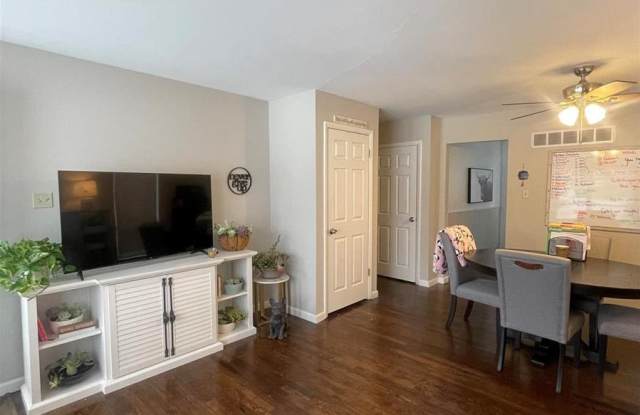 9991 Fox Hall Court - 9991 Fox Hall Court, St. Ann, MO 63074