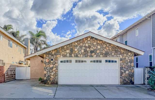 5142 Sandpiper | Oxnard Beach House in Mandalay Shores | Unfurnished - 5142 Sandpiper Way, Oxnard, CA 93035