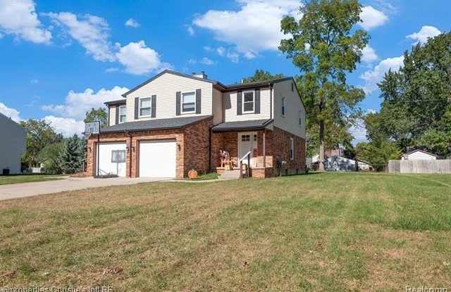 116 REGENTS Drive photos photos