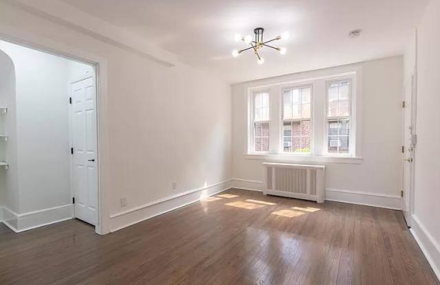 606 W Maple Ave photos photos