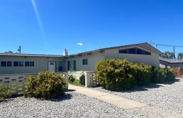 <b> Four Bedroom Stead Home<br><br> Gallery 2