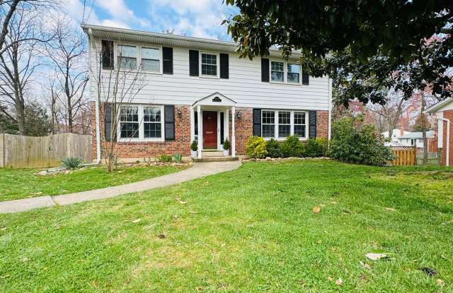 ABSOLUTELY CHARMING SPRINGFIELD HOME - 15 MINS TO PENTAGON - 6018 Meriwether Lane, Springfield, VA 22150