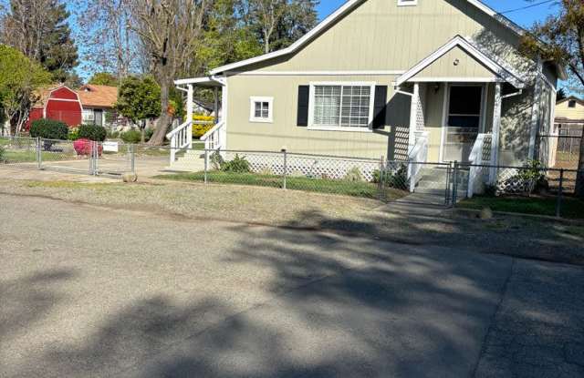 1 + B/R Charming house with Beautiful big back yard COMING SOON!! photos photos
