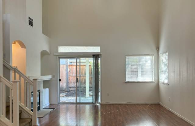 5436 Rockwood Cir Gallery 3