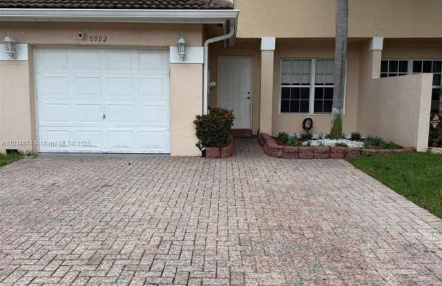 8992 NW 53rd St photos photos