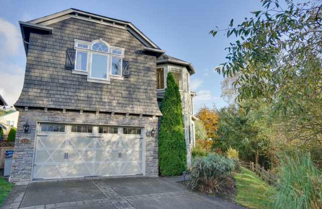 Custom Kent Easthill 2 Story photos photos