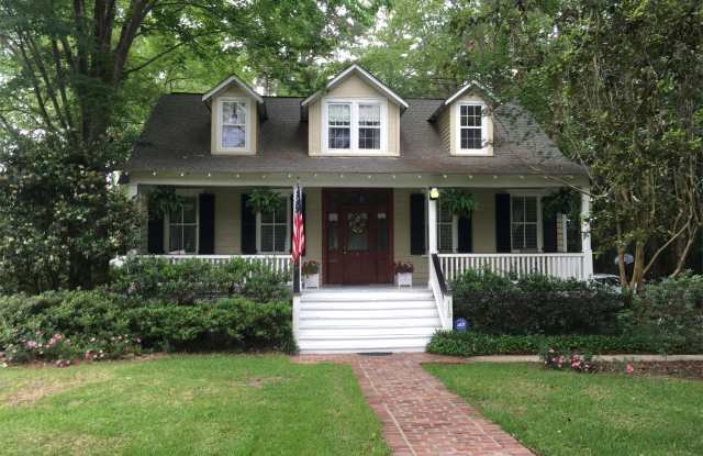 113 North Laurel Street Gallery 2