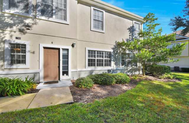 Bright and Spacious Townhome in Gate Community Gallery 3