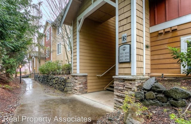 710 - 240th Way SE Unit# E204 - 710 240th Way SE, Sammamish, WA 98074