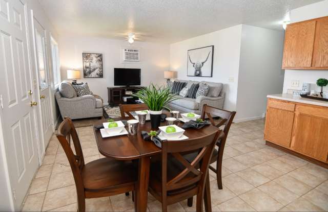 Kadin Trail photos photos