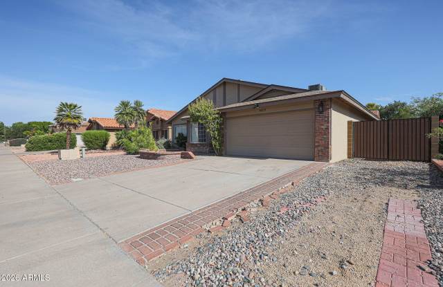 4053 W CIELO GRANDE -- photos photos