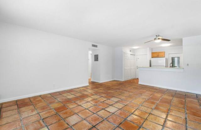420 SE 2nd Avenue Gallery 1
