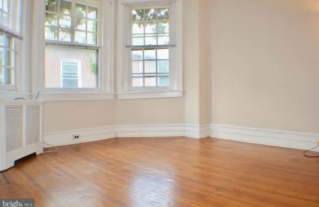 510 W MANHEIM Street Gallery 3