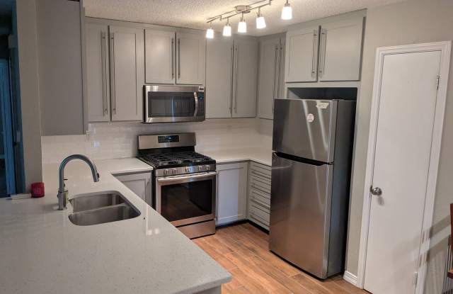 2 Bed 2 Bath with Updated Kitchen photos photos
