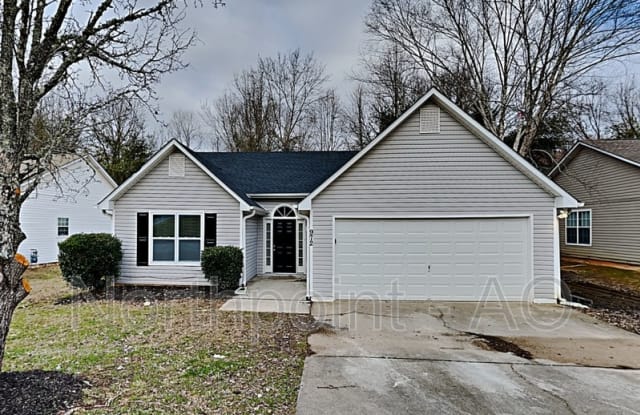 972 Maple Leaf Rdg - 972 Maple Leaf Ridge, Irondale, GA 30238