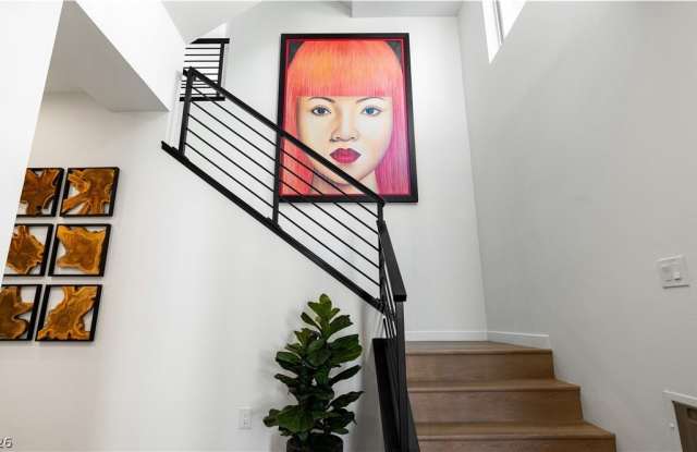 11051 Socrates Ridge Street Gallery 1