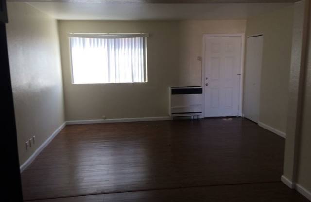 2703 Ulric St Gallery 3