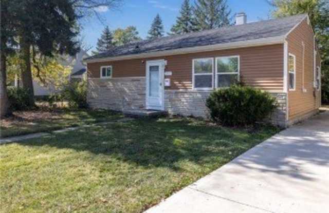 207 Fairlawn Avenue photos photos