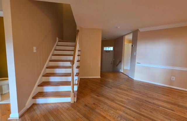 10952 BLOOMINGDALE Drive Gallery 4