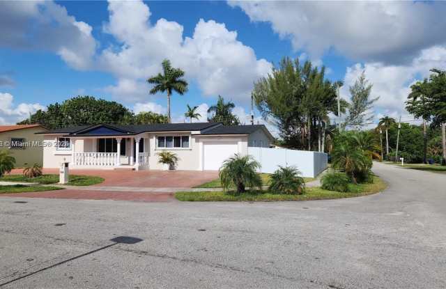 15630 NW 2nd Ct - 15630 Northwest 2nd Court, Golden Glades, FL 33169