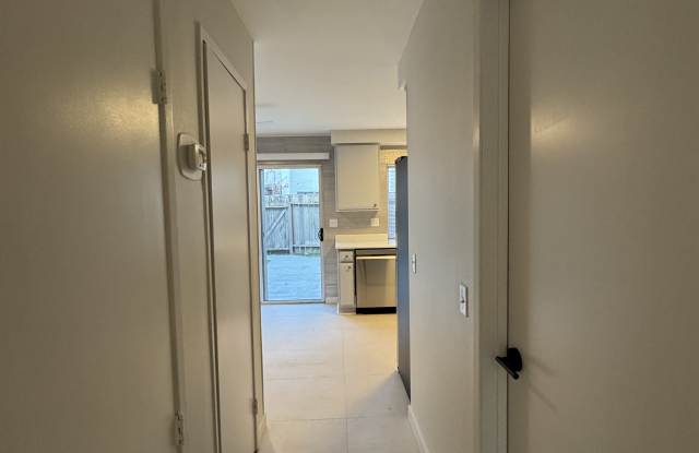 1854 North Mira Loma Way Gallery 4