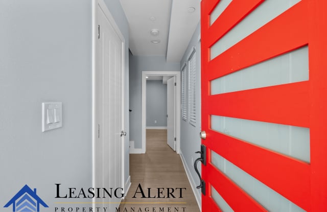 1959 1/2 Vista Del Mar Avenue - 1 Gallery 1