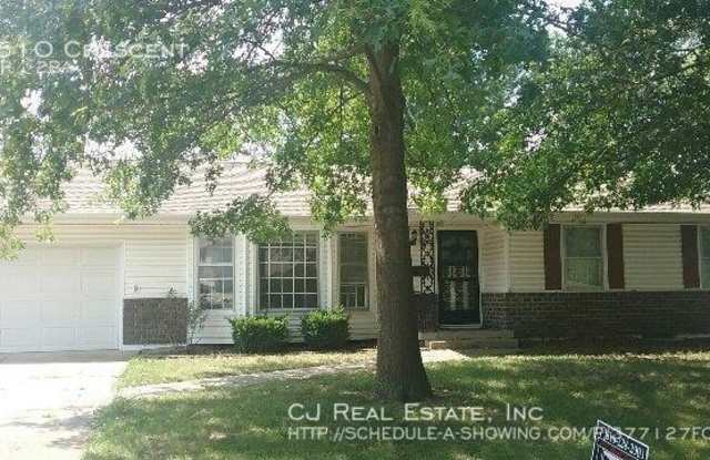 8510 Crescent - 8510 Crescent Ave, Raytown, MO 64138