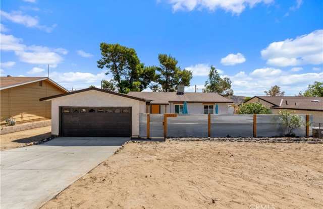 10931 Knobb Avenue photos photos