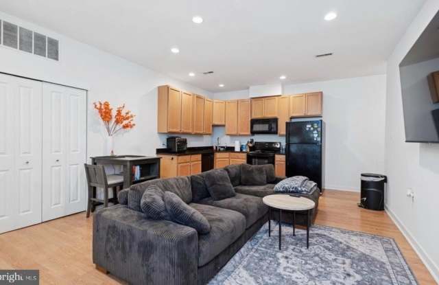 6212 RIDGE AVENUE Gallery 3