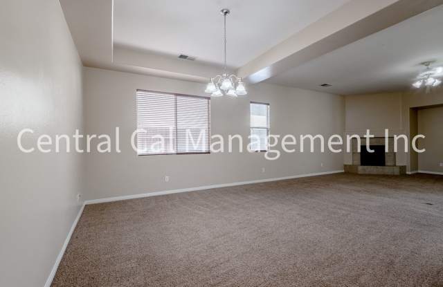 3 Bedroom/2 Bath Home with Office in the Desired Northwest - $2495 Per Month Gallery 4