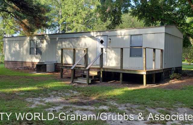 17901 Farmwood Drive Gallery 2