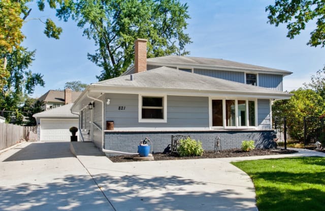821 North Salem Avenue - 821 North Salem Avenue, Arlington Heights, IL 60004
