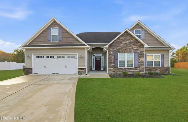 124 Regatta Way - 124 Regatta Way, Onslow County, NC 28460
