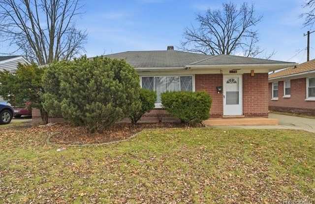 1198 E Hudson Avenue photos photos