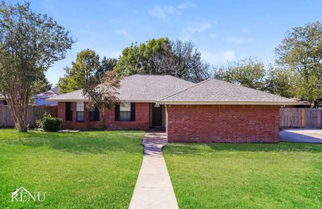 1600 East Bankhead Drive - 1600 East Bankhead Drive, Weatherford, TX 76086