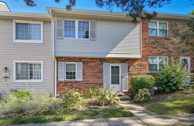 Three Bedroom Condo in West Chester! photos photos