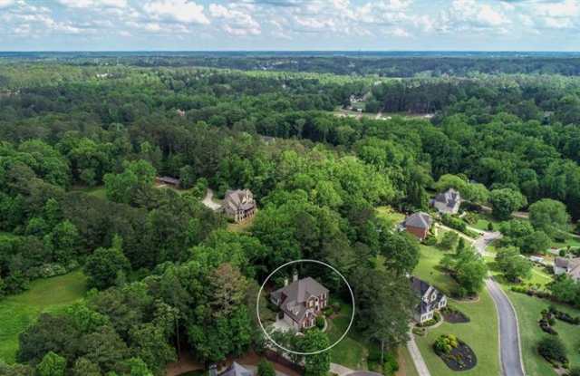 235 Champions Fairway Court Gallery 3