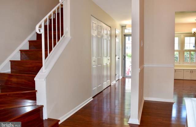 6030 SWEET DALE COURT - 6030 Sweet Dale Court, West Springfield, VA 22152