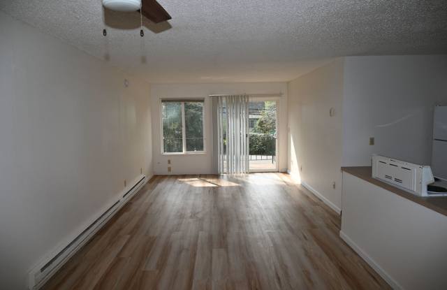 2301 SE Courtney Ave #8 photos photos