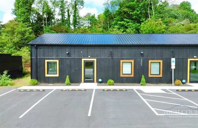 1040 S Jefferson Avenue Gallery 4