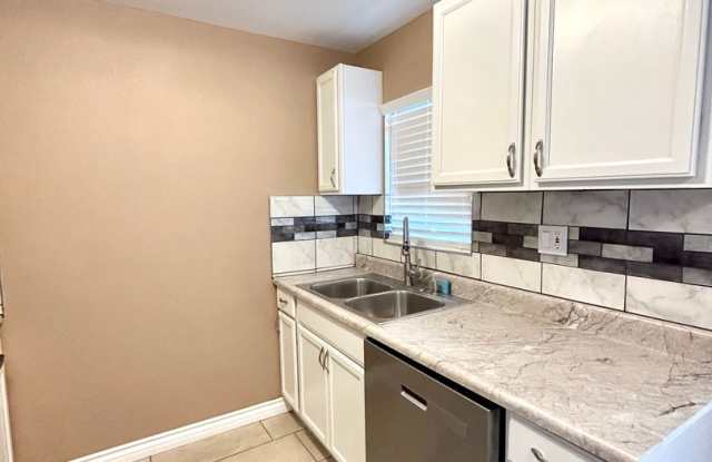 Rare Two Homes on One Property in the Heart of Blythe! Gallery 4