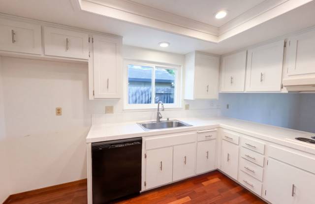 6804 Havenhurst Dr Gallery 3