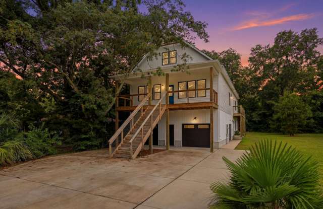 Custom Home in Seagate | 4 Bedrooms • 3 Bathrooms • Minutes to Wrightsville Beach photos photos