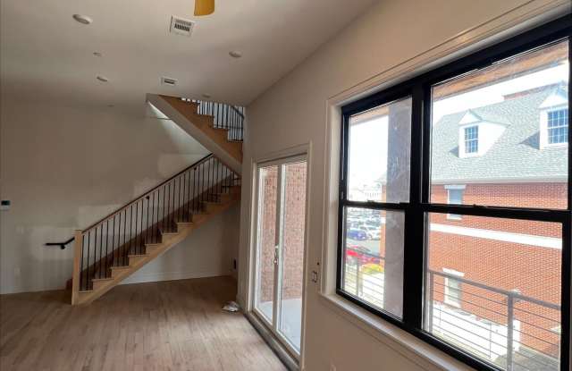 42 Monmouth Street unit: C photos photos