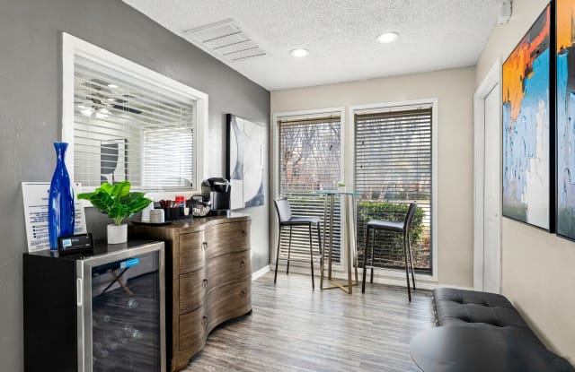 Keller Oaks Apartments Gallery 4