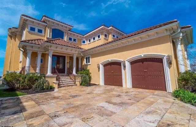 530 W Shore Dr photos photos