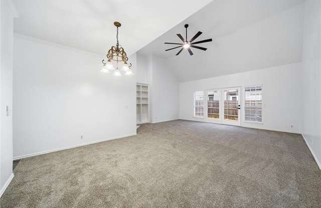 3026 E 89th Place Gallery 4